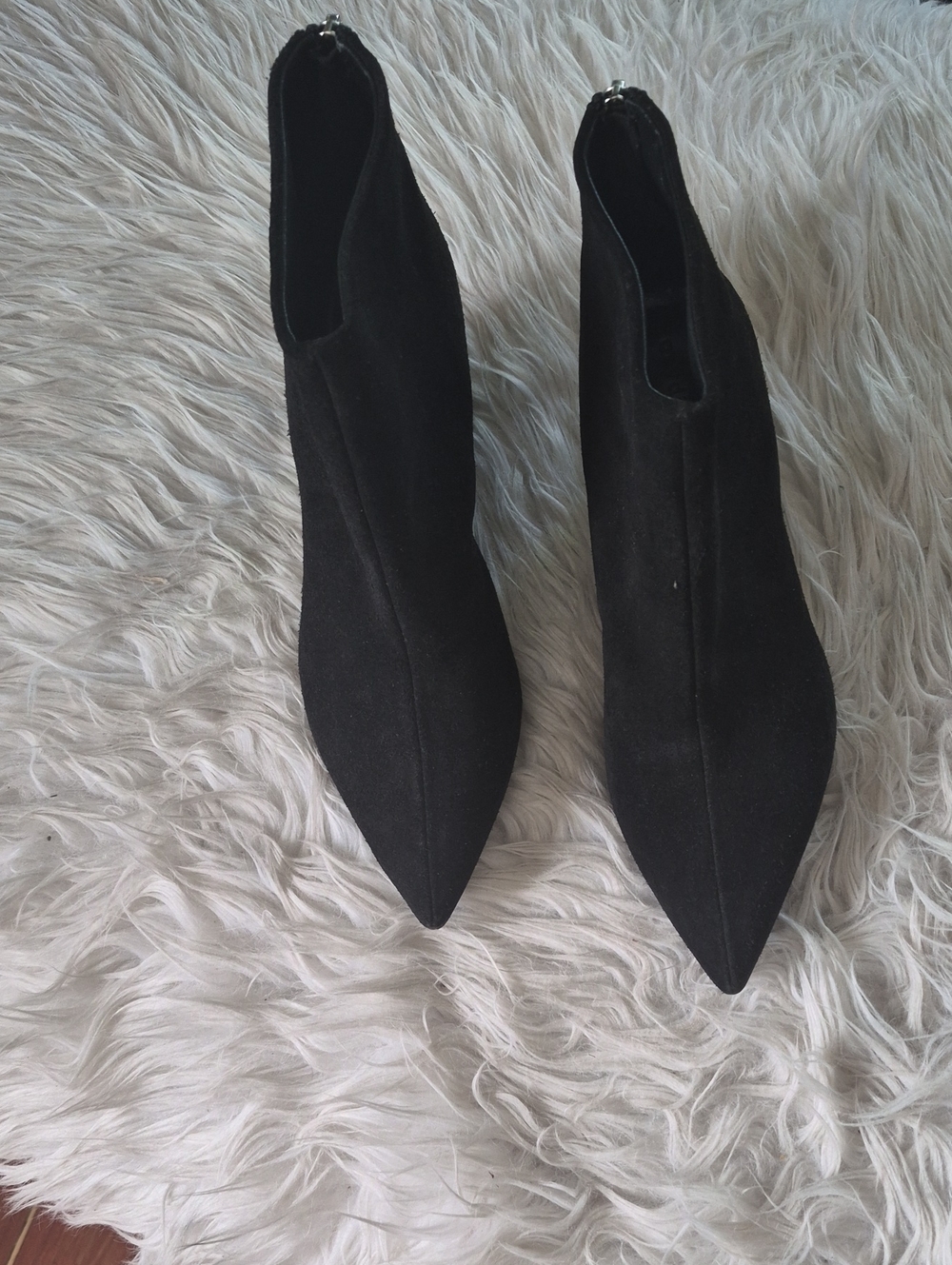 Aeyde Black Pointed Suede Ankle Booties
